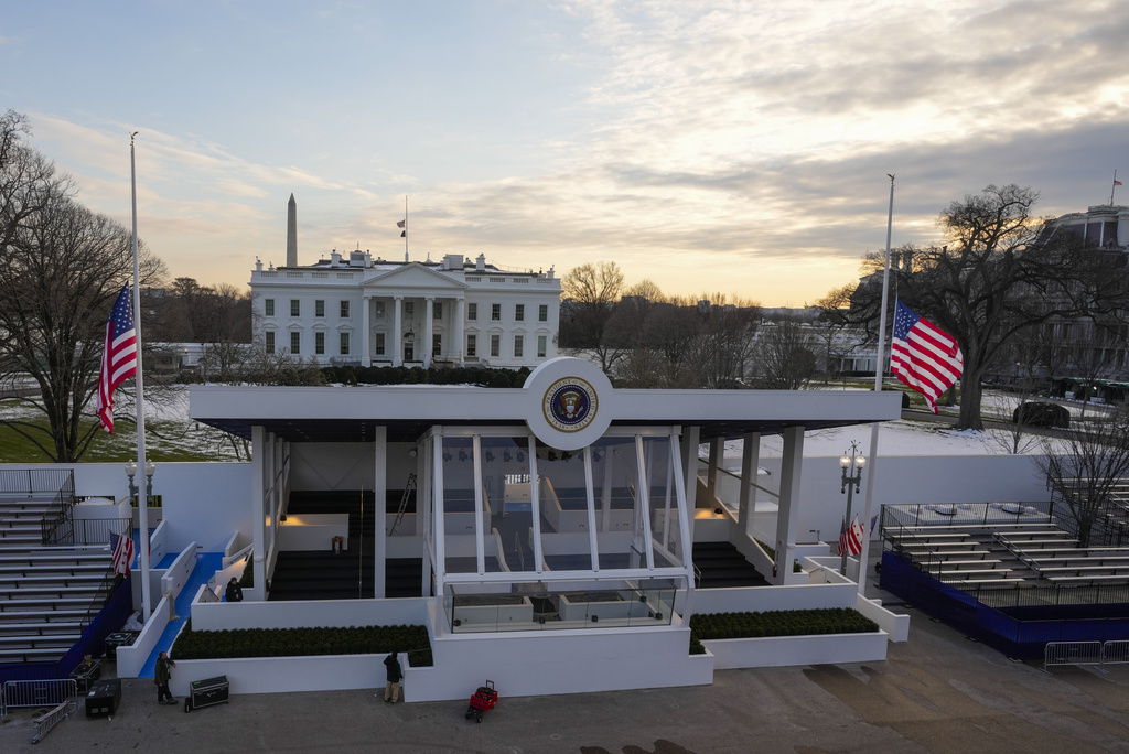 Trump’s swearing-in will move inside the Capitol Rotunda because of intense cold weather