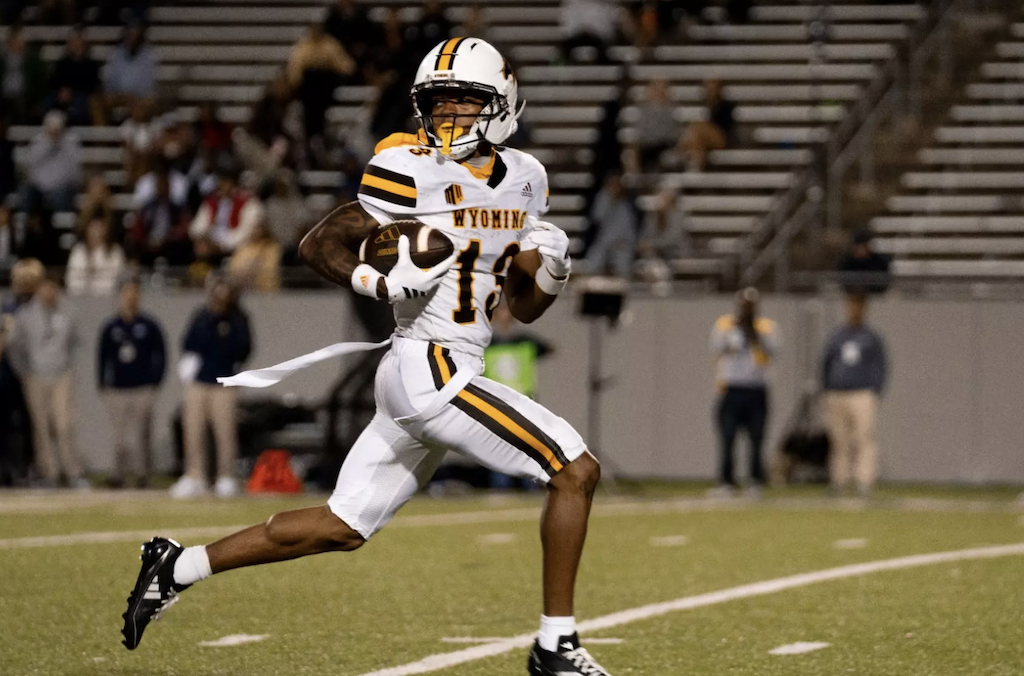 Cowboys Earn Road Shutout Over Akron in Season Opener, 10-0