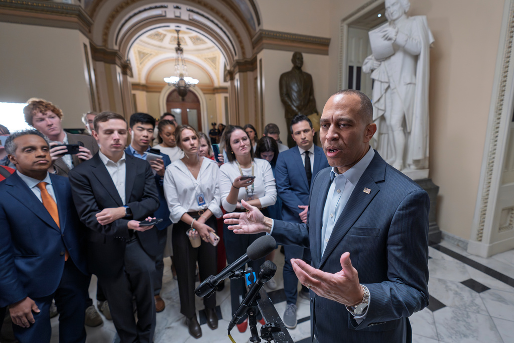 Government shutdown draws closer as congressional leaders leave White House meeting