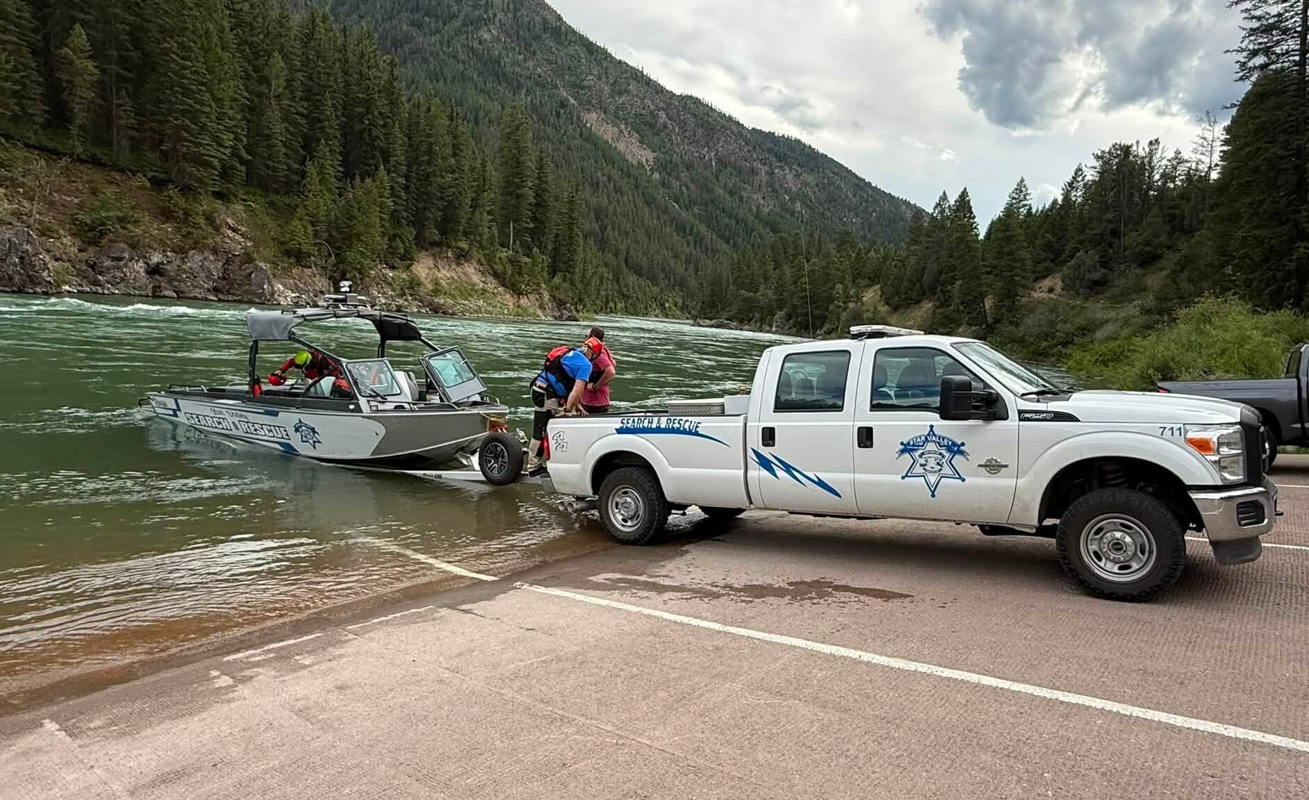 Man identified in presumed Snake River drowning, search continues