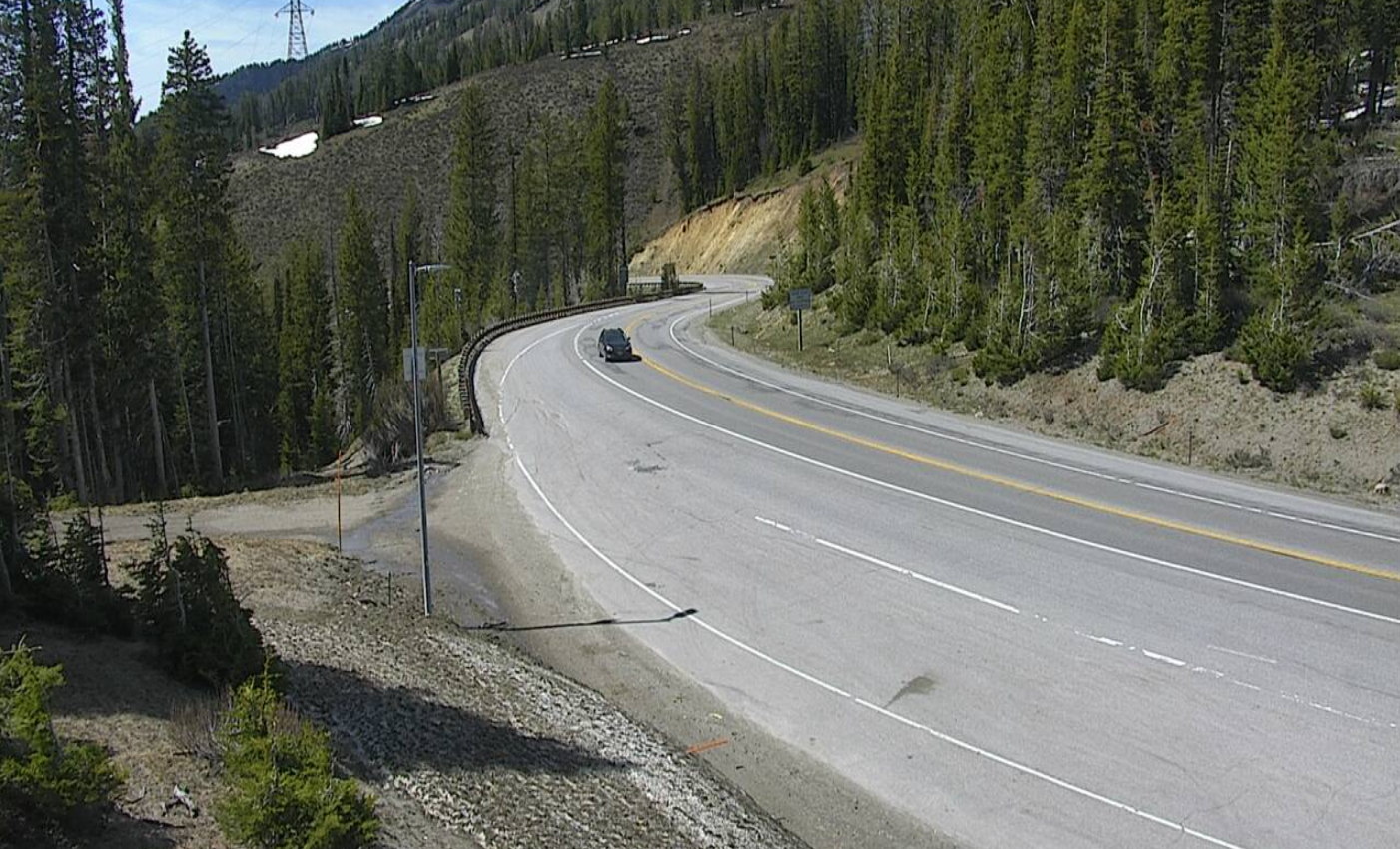 Runaway RV underscores dangers of Teton Pass